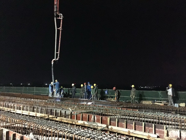 昌东大道南延工程雄溪河大桥一连梁 首次浇筑圆满完成_尊时凯龙