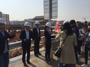 南昌市委宣传部等20多家媒体到七里岗项目举行采访_尊时凯龙