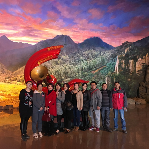 置业公司第三党小组“党员活动日”组织党员旅行南昌新四军军部旧址_尊时凯龙