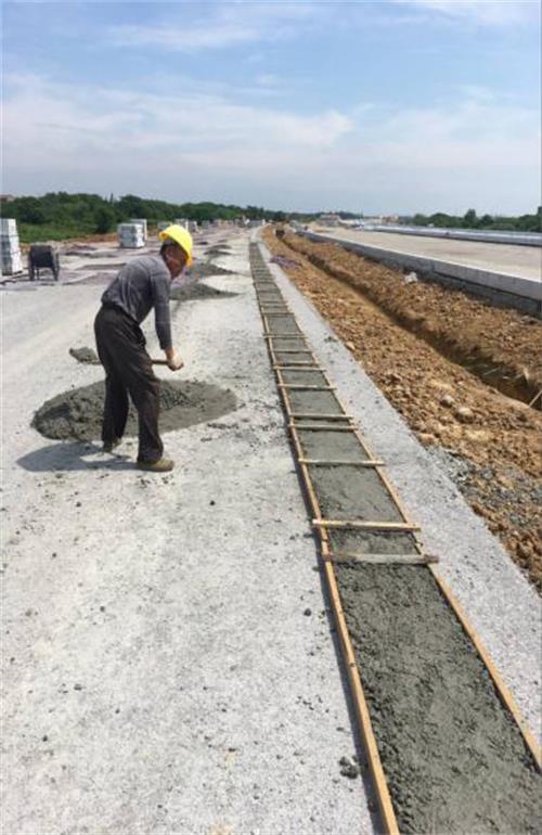 掌握晴天，，，再掀施工热潮_尊时凯龙